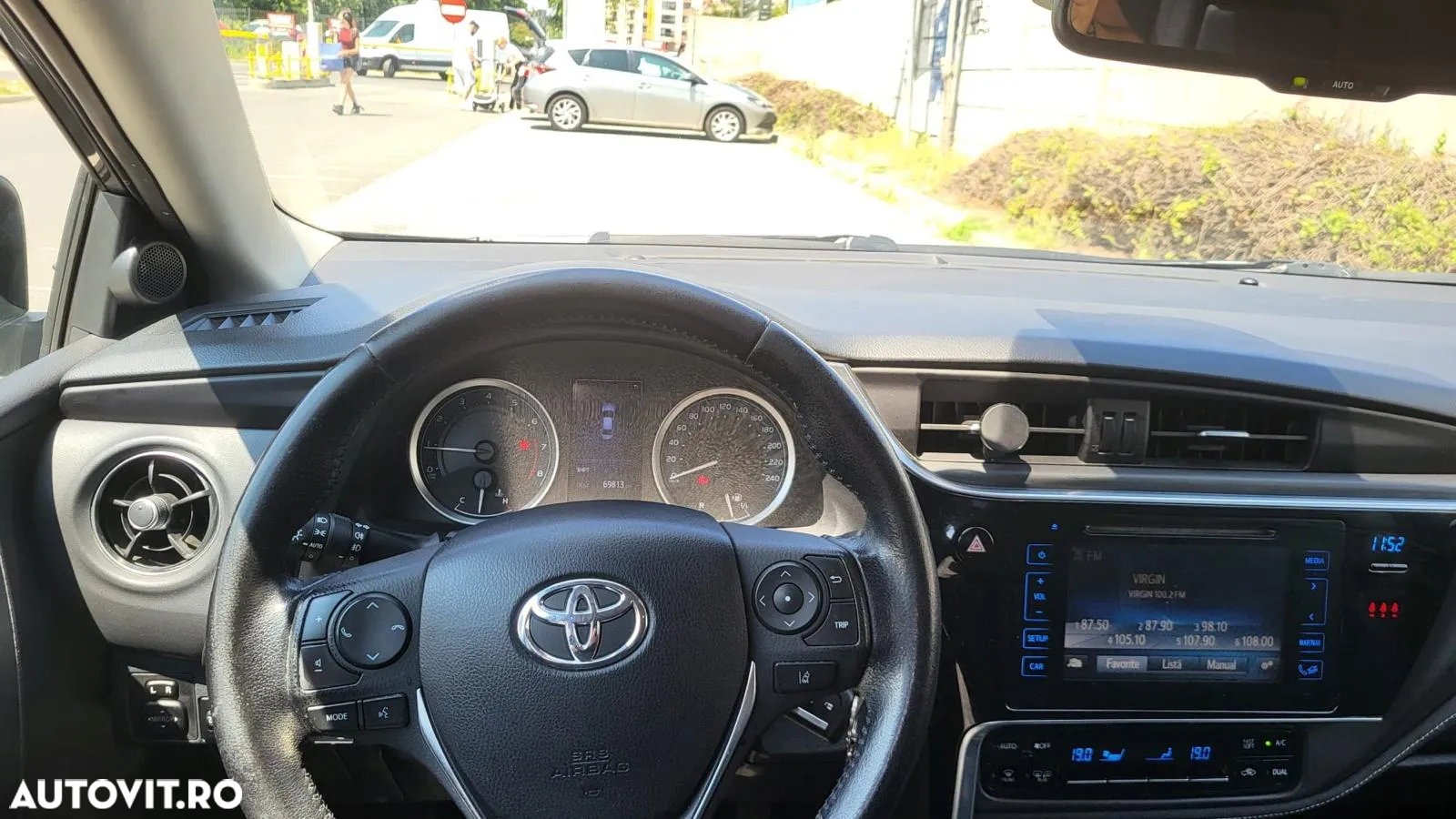 Toyota Corolla - 2