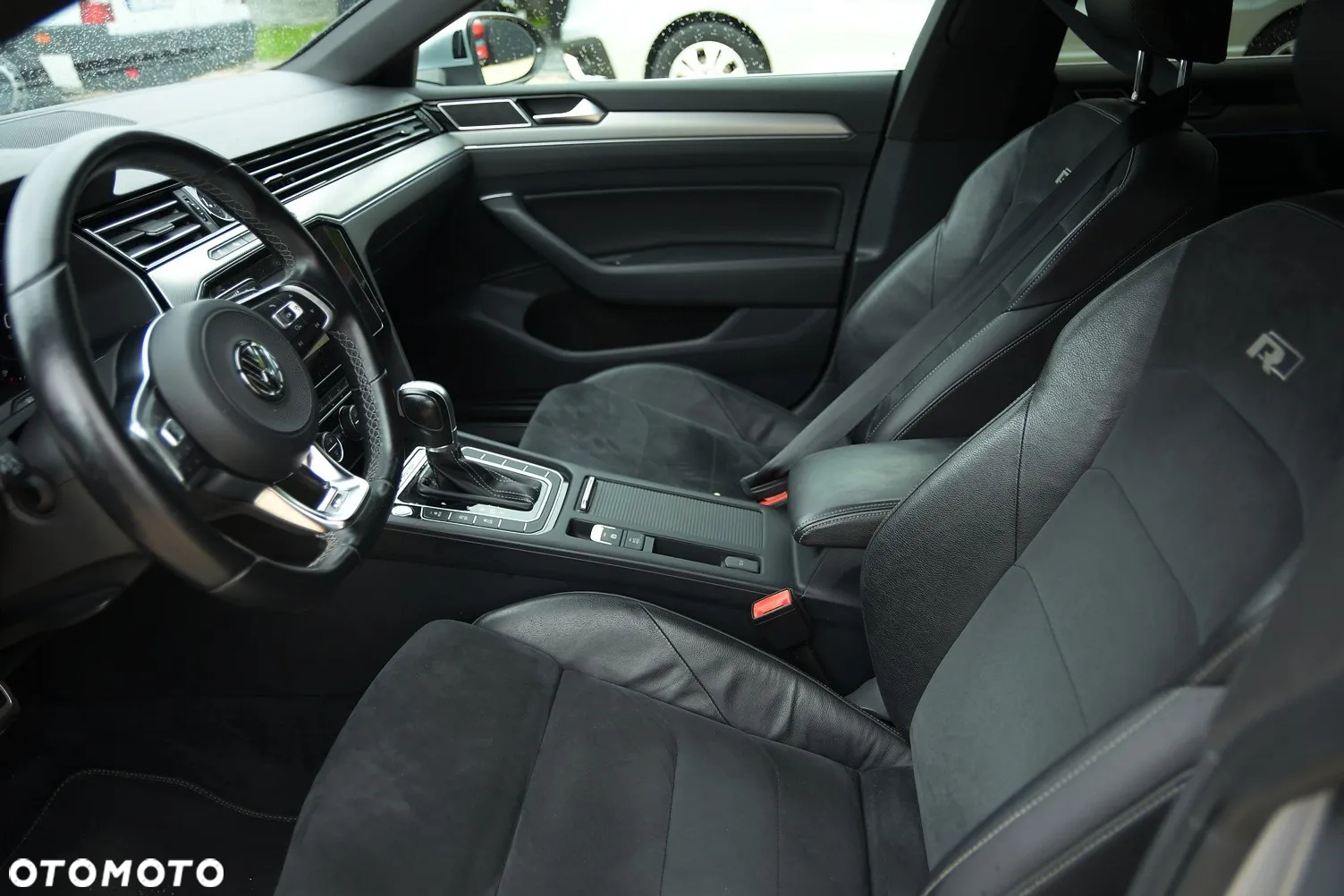 Volkswagen Arteon 2.0 TSI 4Motion R-Line DSG - 25