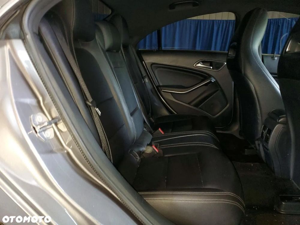 Mercedes-Benz CLA - 10