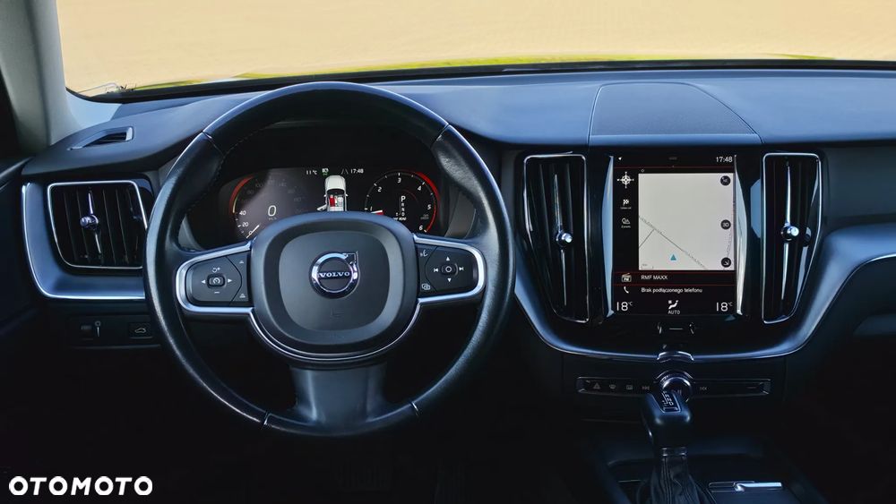 Volvo XC 60 D4 AWD Geartronic Momentum - 26