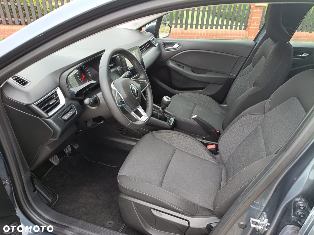 Renault Clio - 8