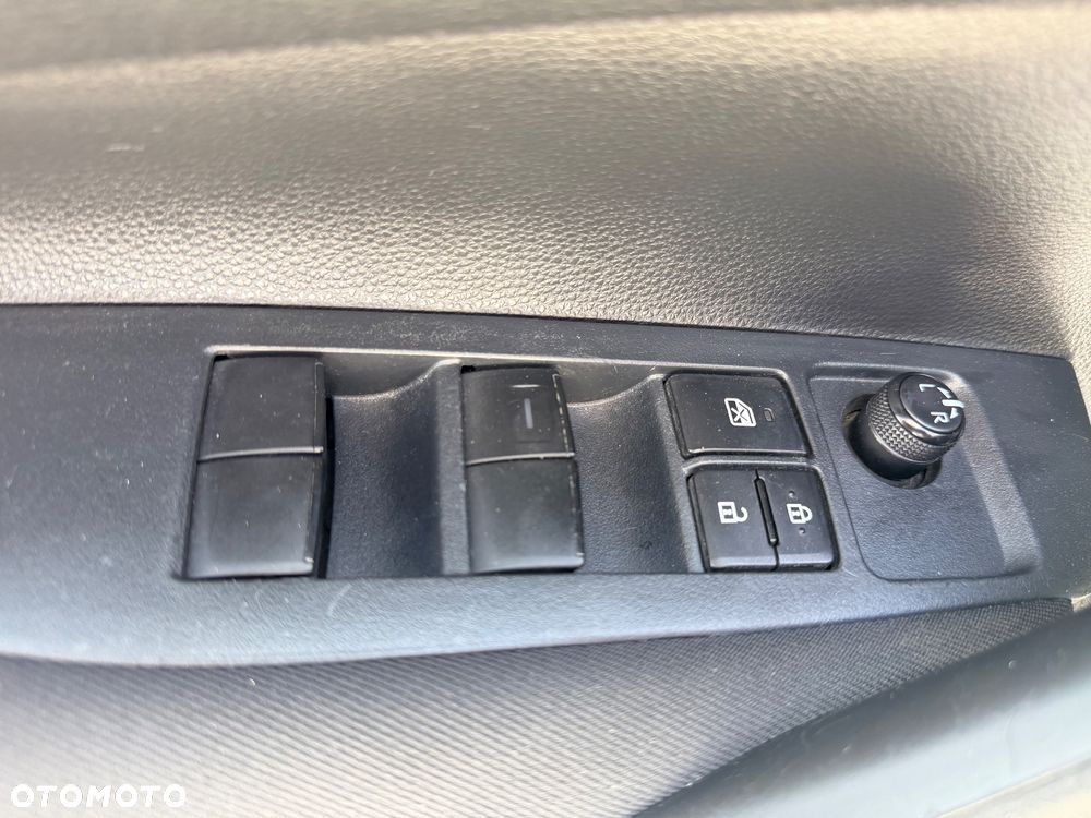 Toyota Corolla 1.6 Comfort - 14
