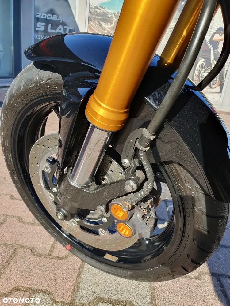 Yamaha FZ8 - 9