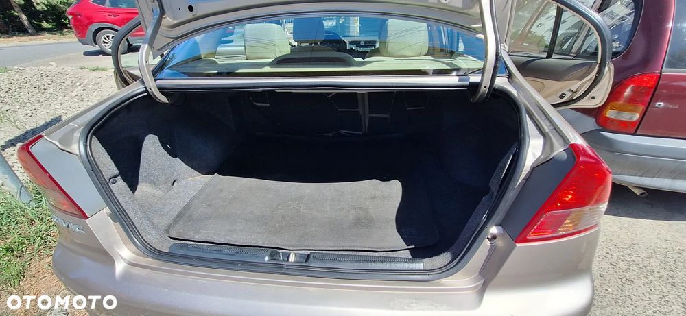 Honda Civic 1.6i LS - 6