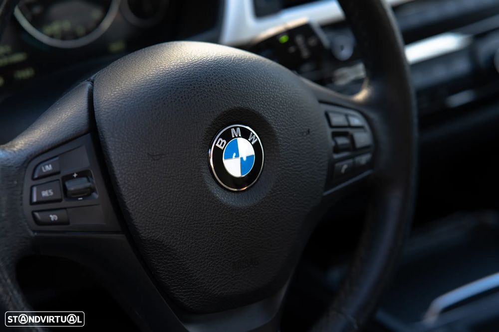 BMW 318 d Touring Advantage - 11