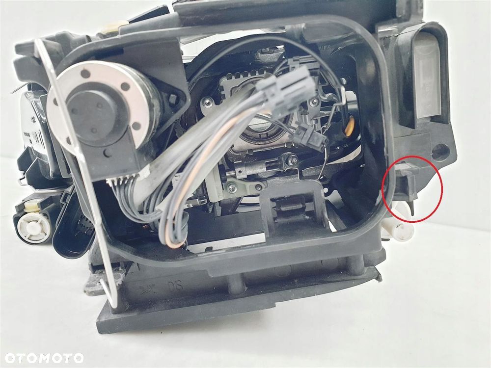 VW PASSAT B6 3C0 05-08r PRAWA LAMPA PRZÓD XENON ORY EU - 6