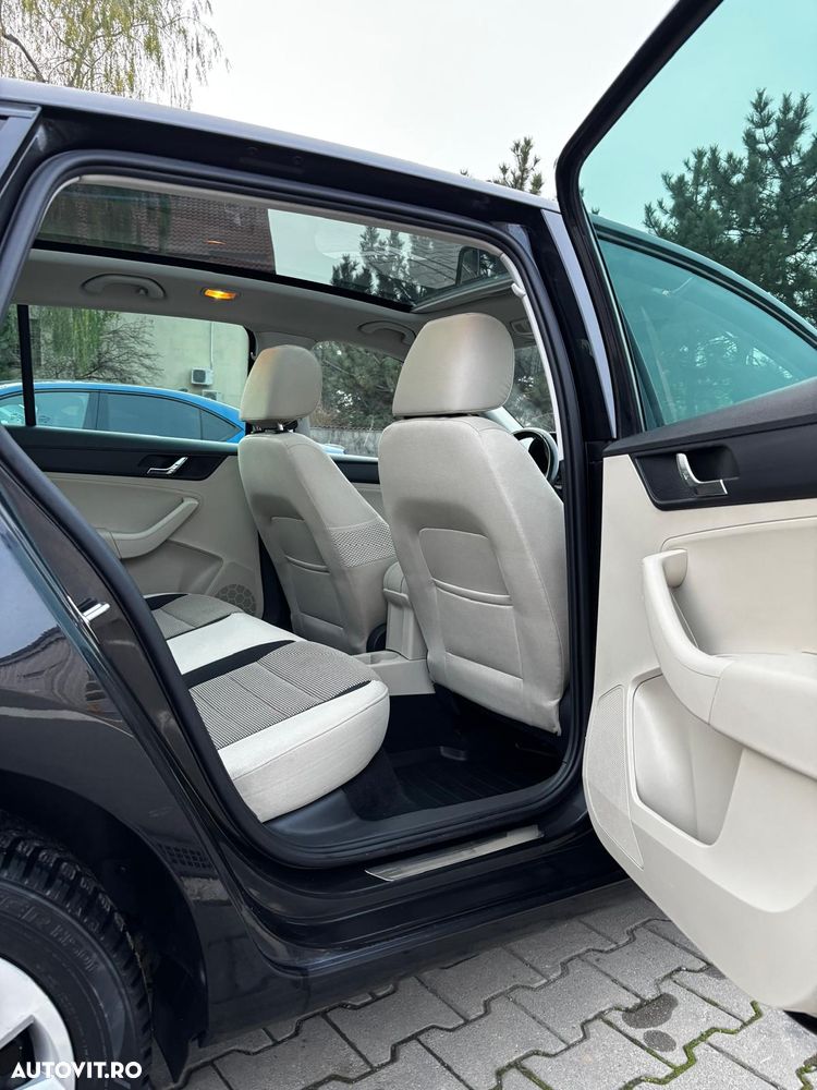 Skoda RAPID Spaceback 1.2 TSI Style - 12