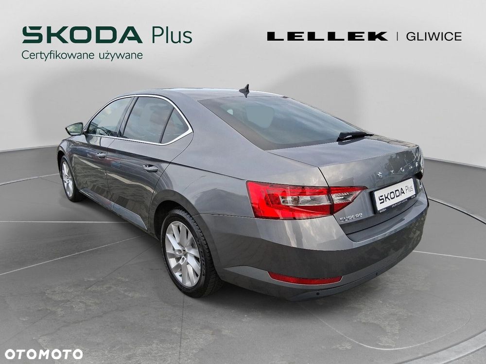 Skoda Superb 2.0 TDI SCR 4x4 Ambition DSG - 6