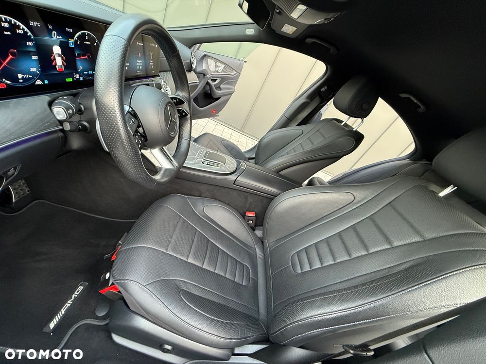 Mercedes-Benz CLS 300 d 4-Matic AMG - 24