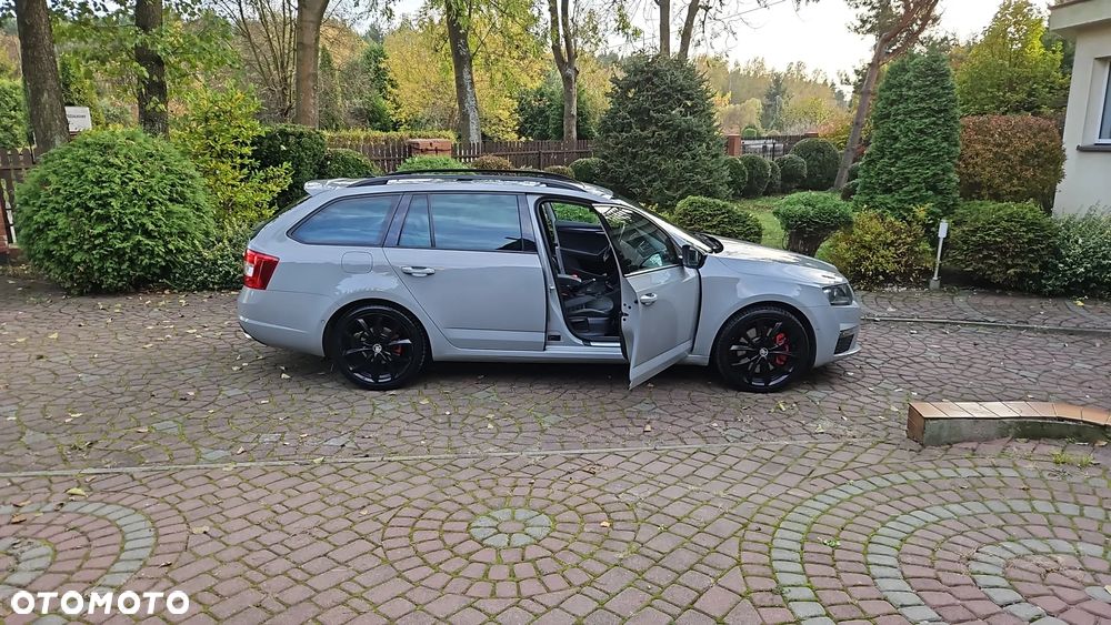 Skoda Octavia 2.0 TDI RS - 37