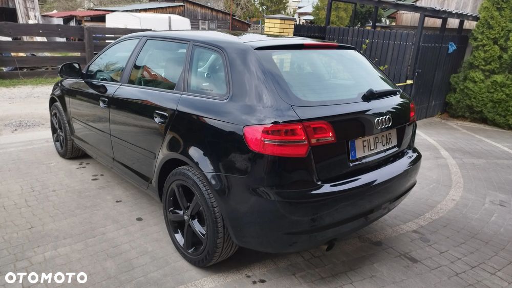 Audi A3 Sportback 1.6 Ambiente - 12