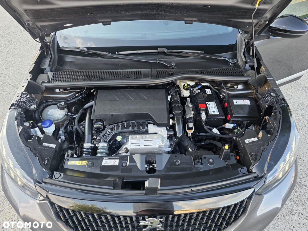 Peugeot 2008 1.2 PureTech GT Line S&S - 8