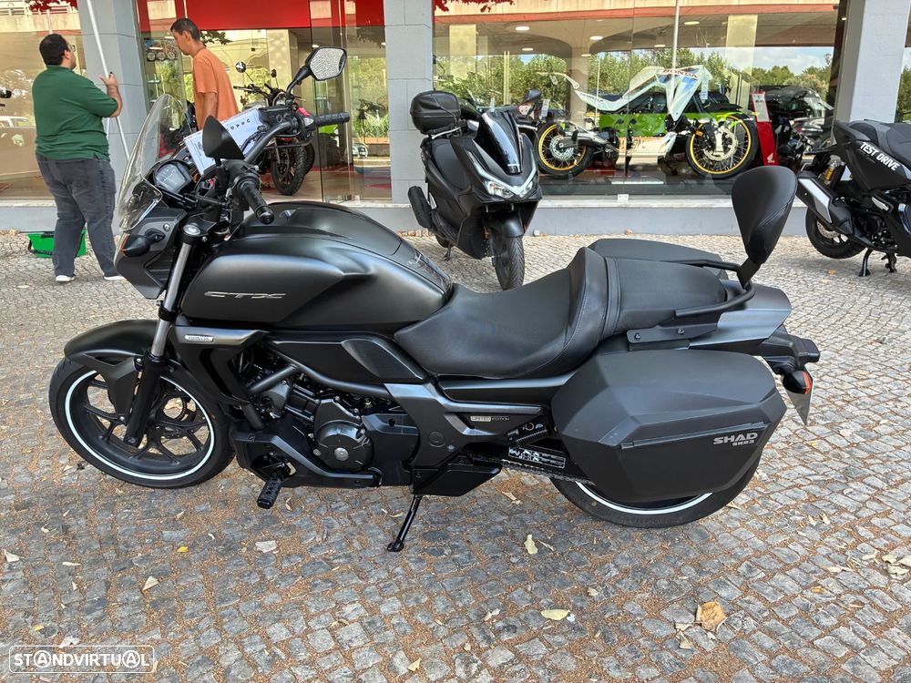Honda CTX 700 IA - 3