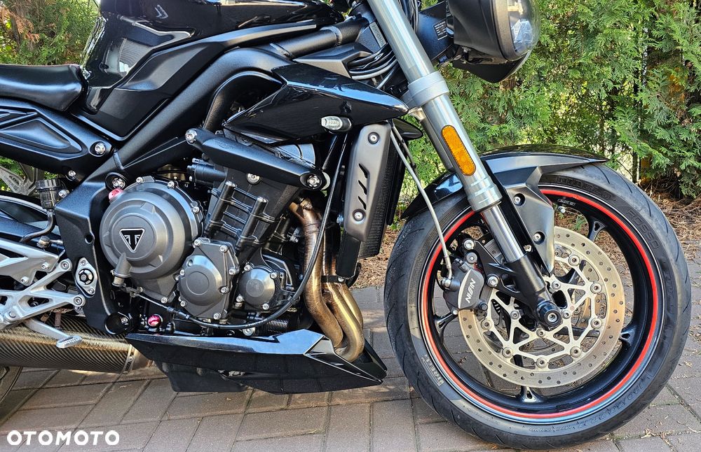Triumph Street Triple - 7