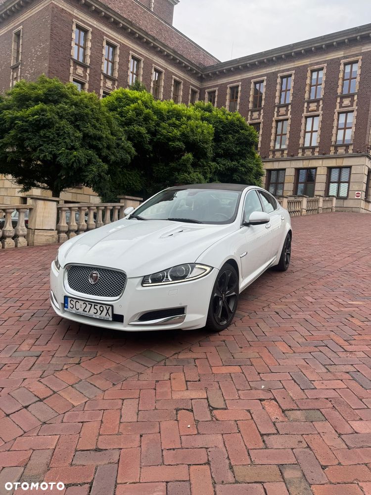 Jaguar XF