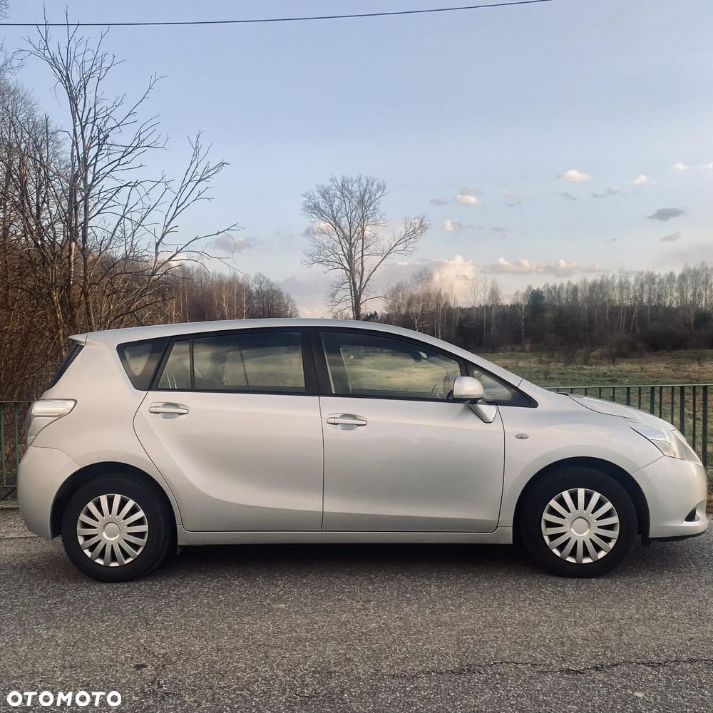 Toyota Verso 2.0 D-4D Sol - 5