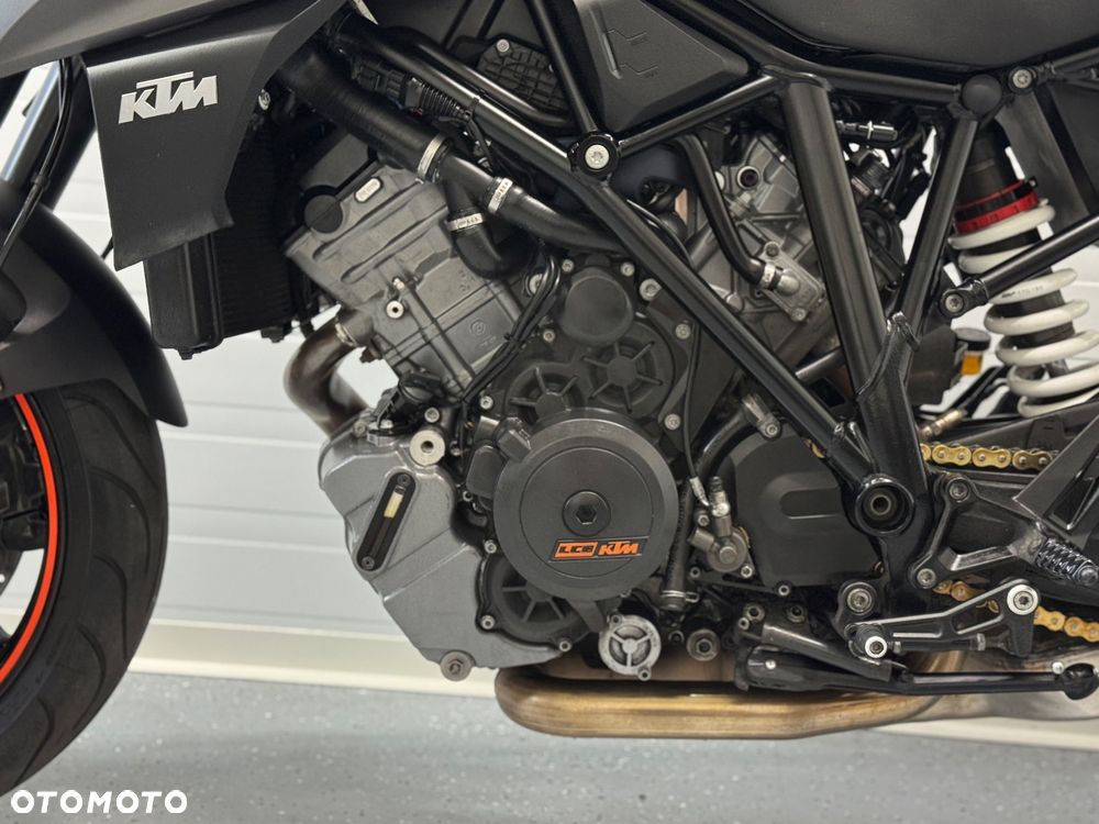 KTM Super Duke - 20