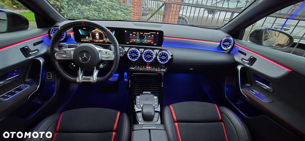 Mercedes-Benz Klasa A 35 AMG 4-Matic 7G-DCT - 37