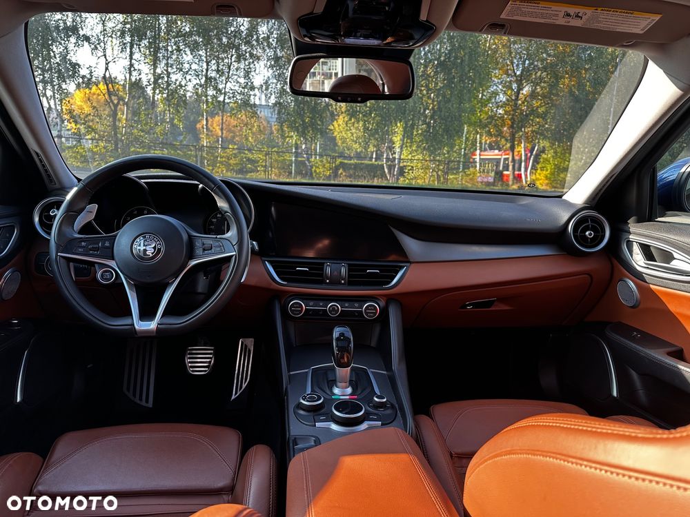 Alfa Romeo Giulia - 12