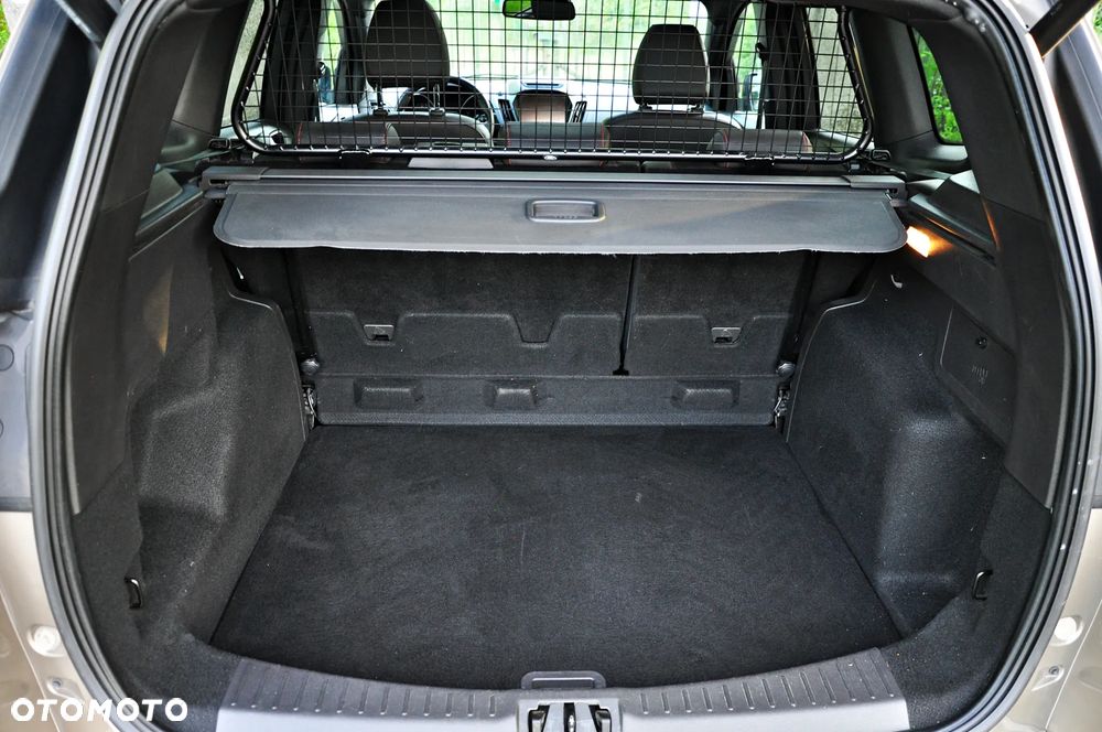 Ford Kuga 2.0 TDCi 4x4 ST-Line - 27