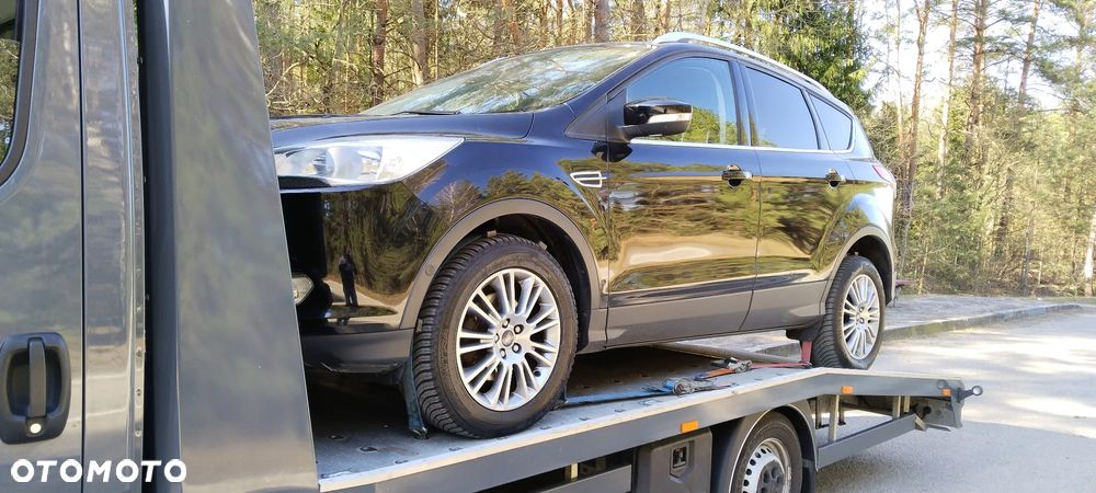 Ford Kuga 1.6 EcoBoost 2x4 Titanium - 5
