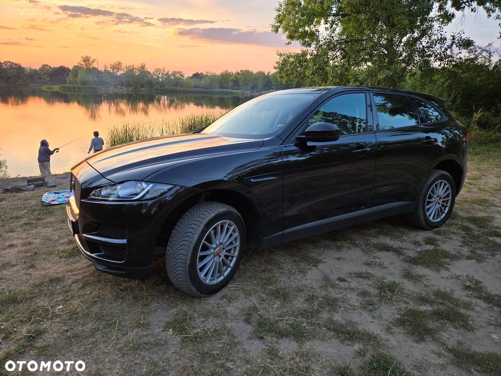 Jaguar F-Pace 2.0 i4D RWD Pure - 2