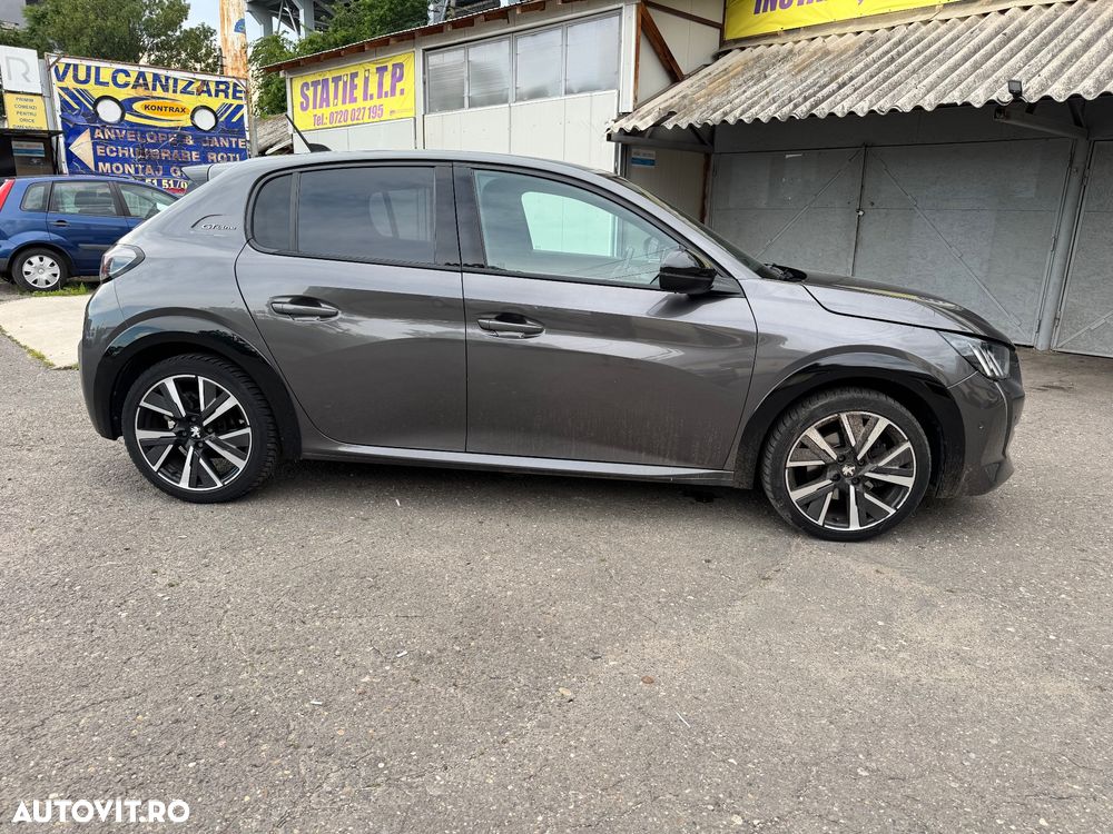 Peugeot 208 PureTech 100 GT - 10