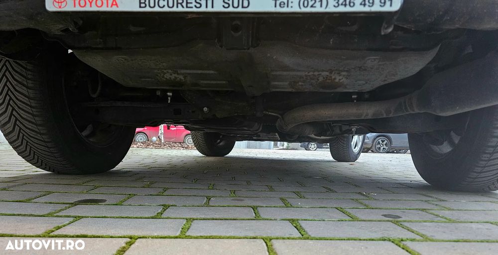 Toyota RAV4 2.0 4x4 - 28