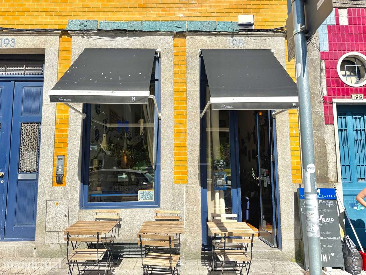 Espaço Comercial para Trespasse / Praça da República / Porto - Grande imagem: 2/23