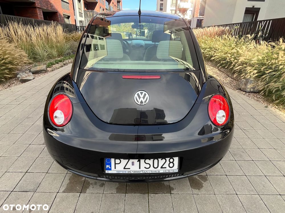 Volkswagen New Beetle - 7