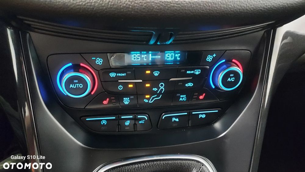 Ford Kuga 1.5 EcoBoost FWD ST-Line - 29