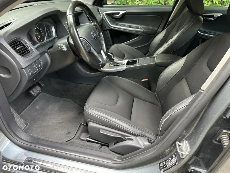 Volvo S60 D4 Drive-E Momentum - 5