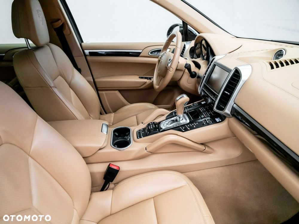 Porsche Cayenne Diesel Platinum Edition - 15