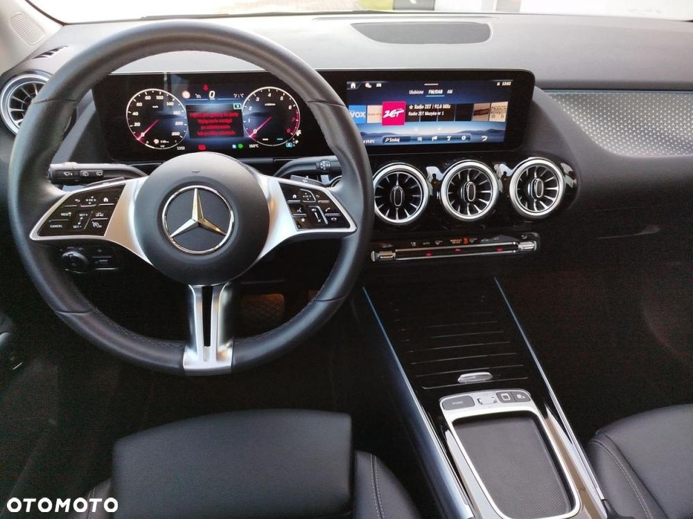 Mercedes-Benz GLA - 14