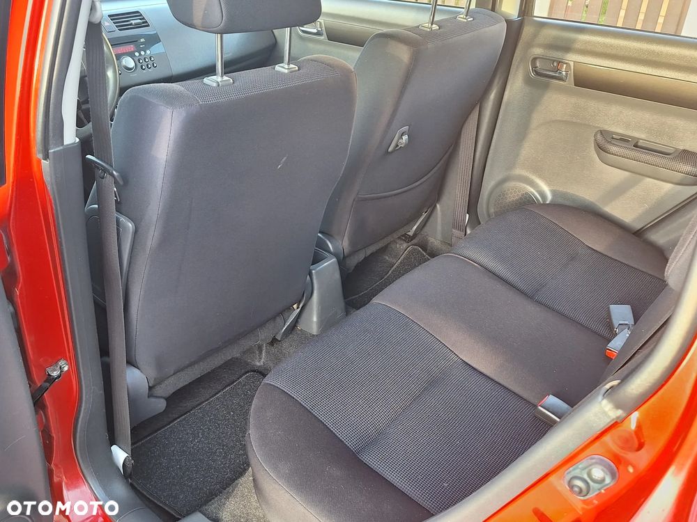 Suzuki Swift 1.3 Club dance - 5