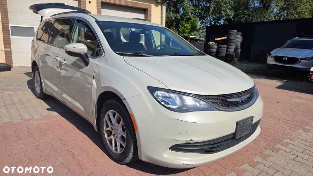 Chrysler Pacifica - 3
