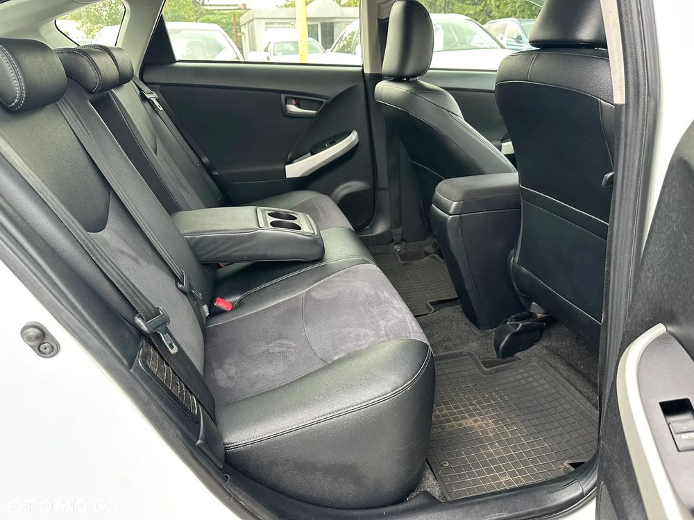 Toyota Prius - 22