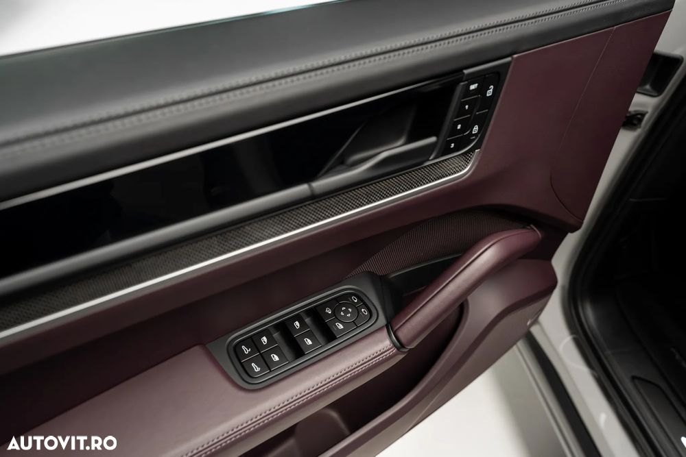 Porsche Cayenne - 16