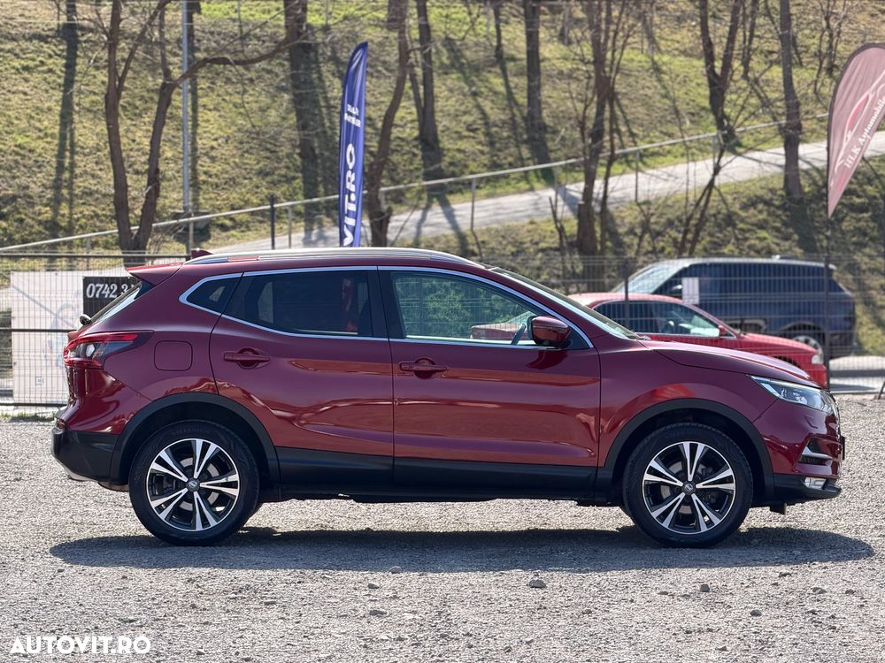 Nissan Qashqai 1.6 DIG-T TEKNA+ - 4