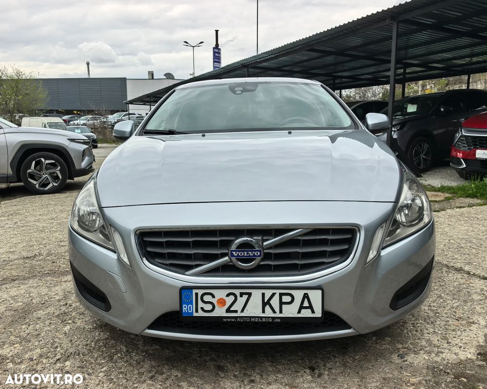 Volvo V60 D4 Geartronic Momentum - 1