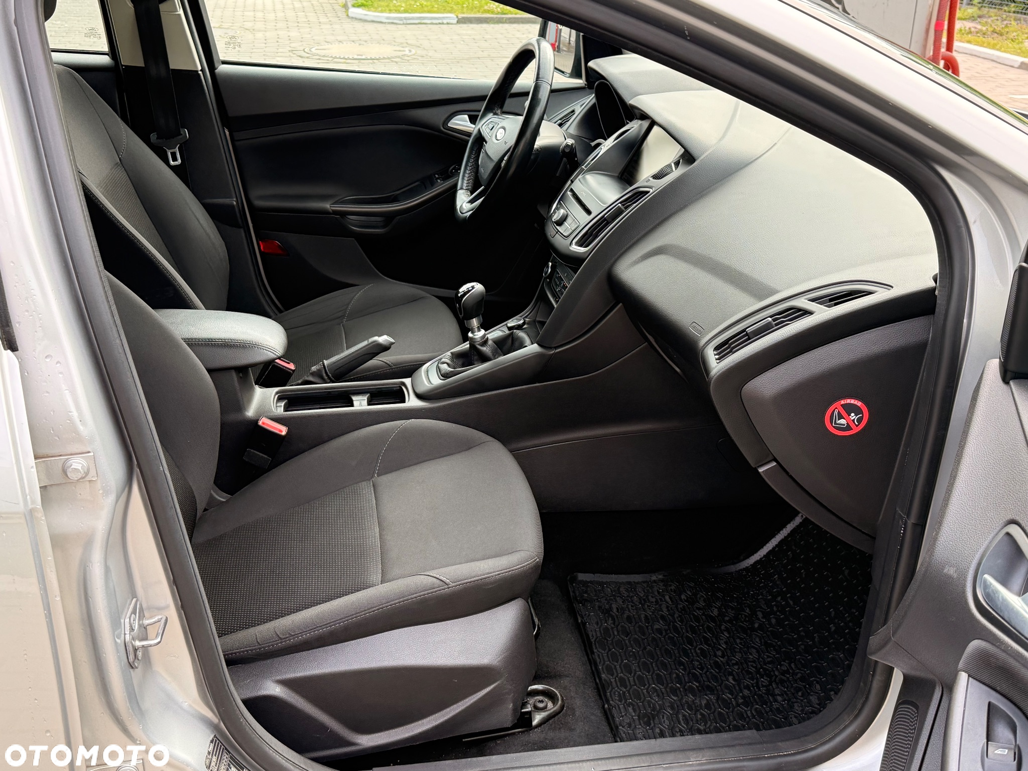 Ford Focus 1.5 TDCi SYNC Edition - 9