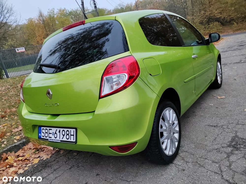 Renault Clio 1.2 16V All Inclusive - 7