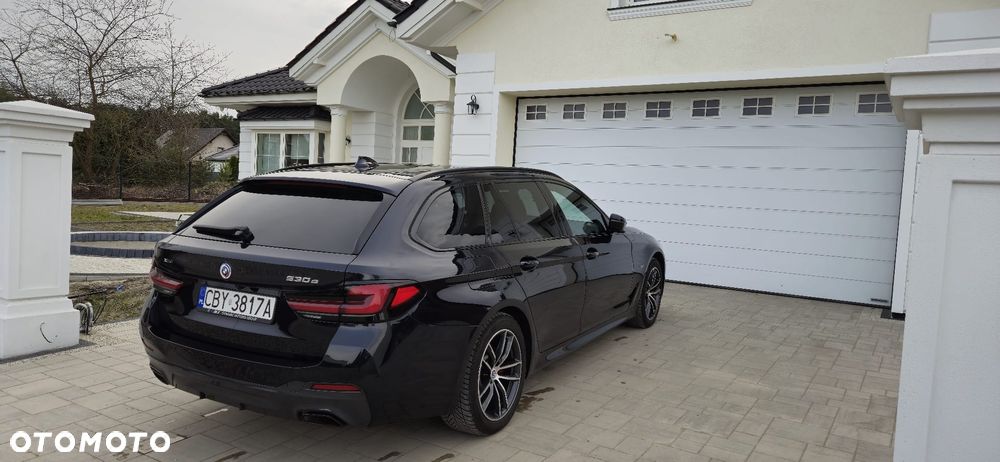 BMW Seria 5 530e xDrive - 7