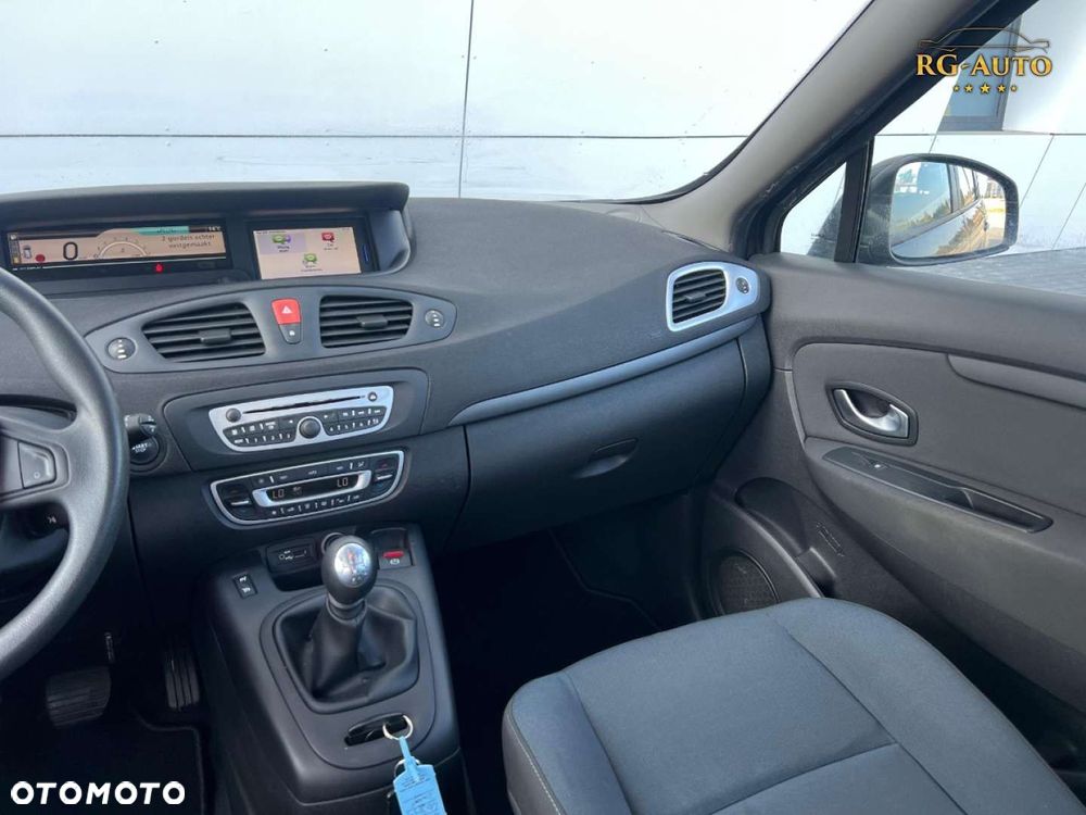 Renault Scenic - 31