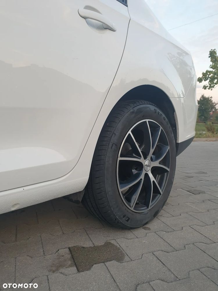 Seat Toledo 1.6 TDI Style Advanced - 21