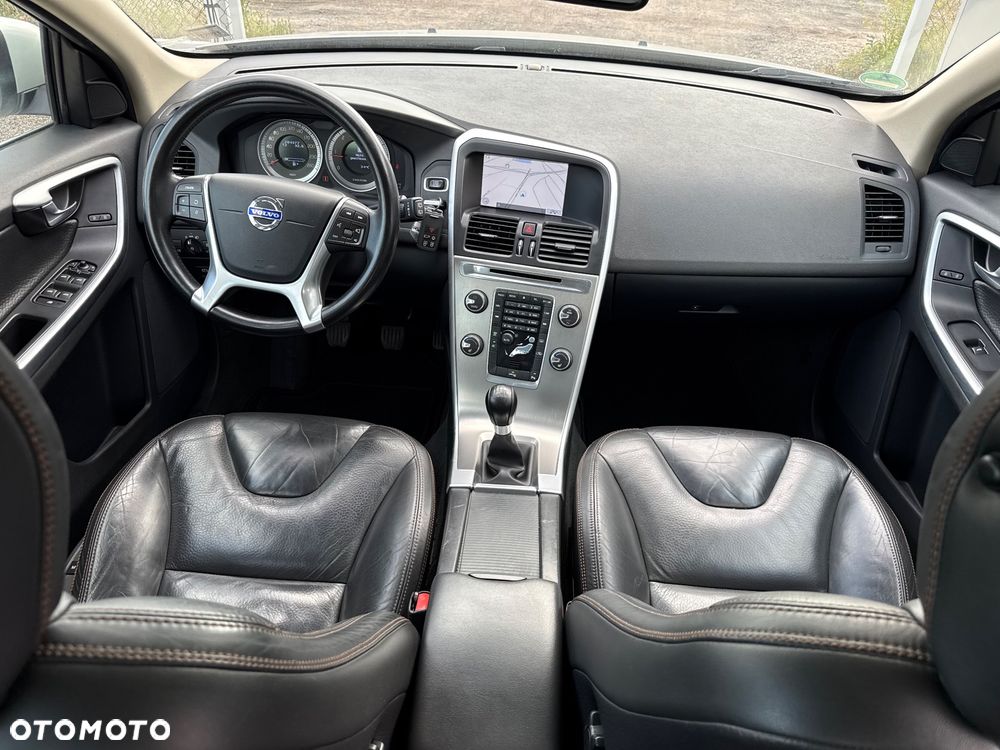 Volvo XC 60 D4 Momentum - 19