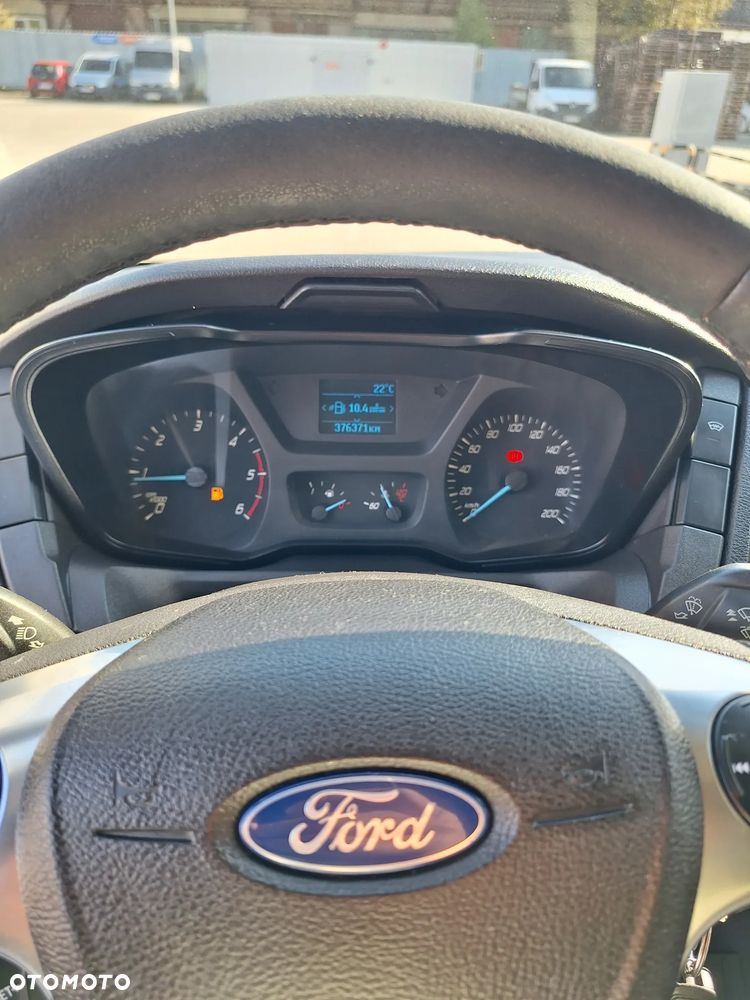 Ford Transit - 12
