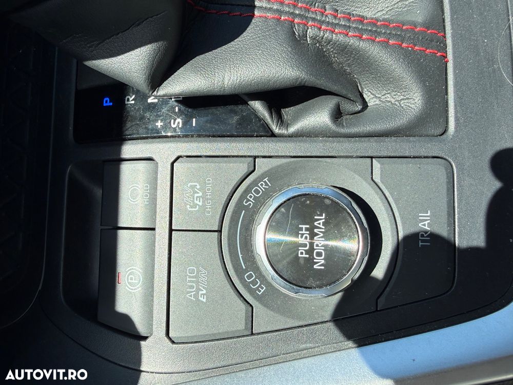 Suzuki Across 2.5 CVT PHEV Luxus - 21