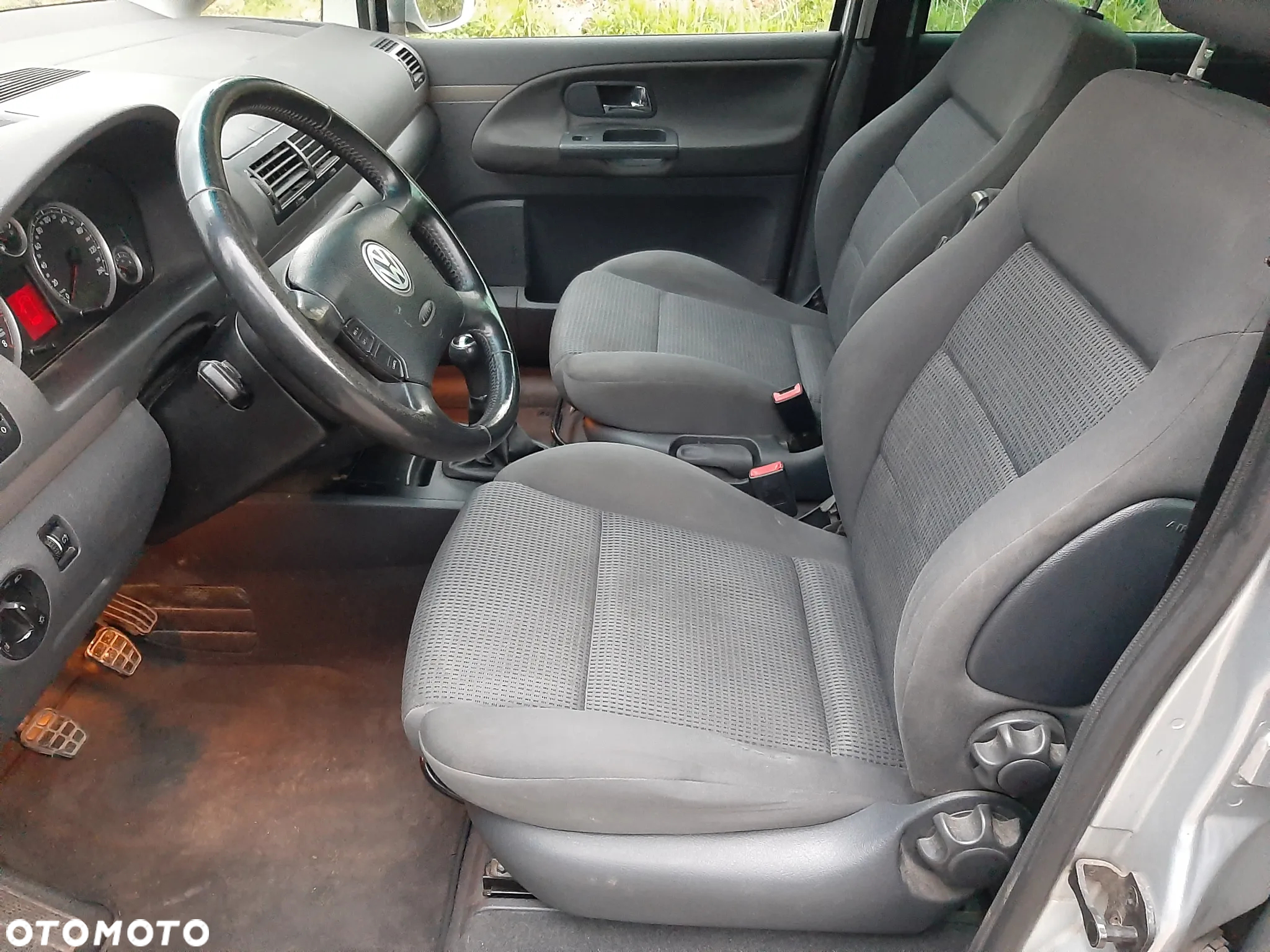 Volkswagen Sharan - 11