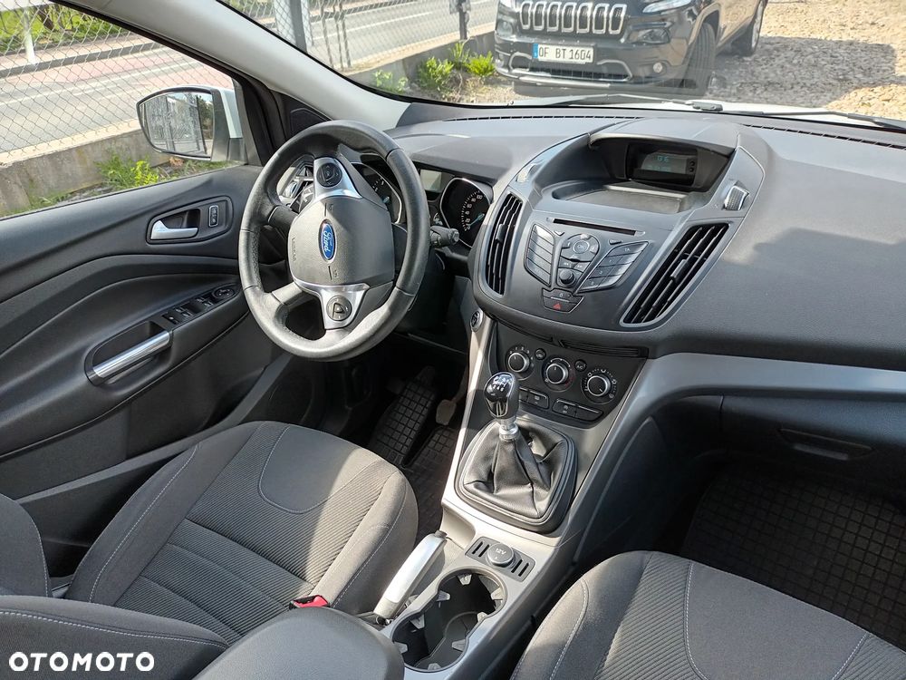 Ford Kuga - 9